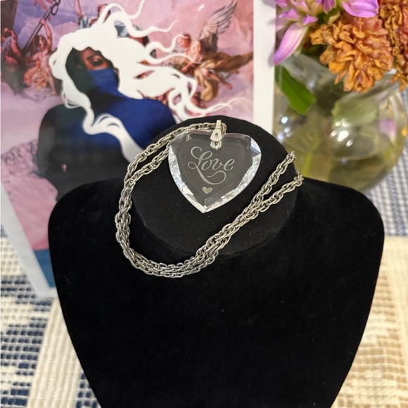 Hallmark little gallery crystal heart pendant - Picture 2 of 3